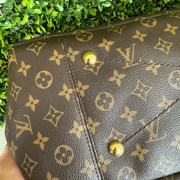 Pre owned Louis Vuitton Artsy MM - Picture 14 of 16